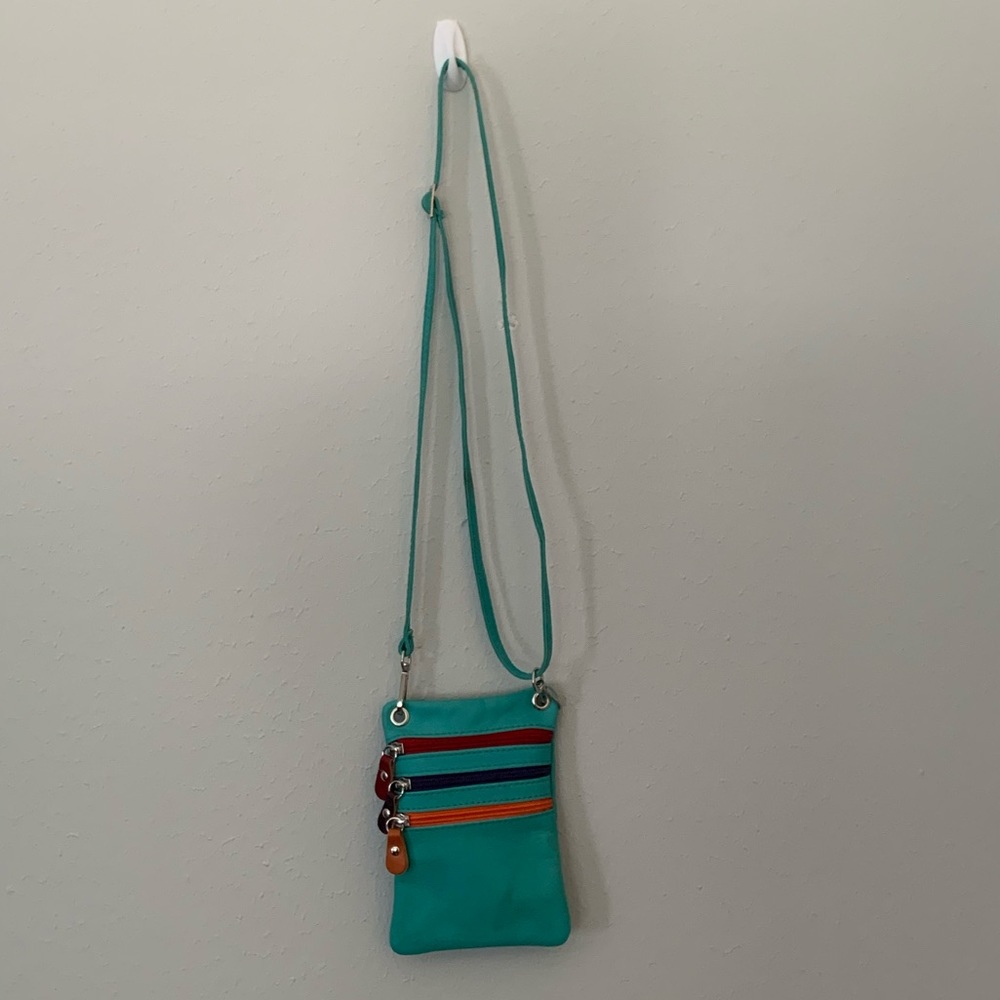 turquoise crossbody purse ; read description